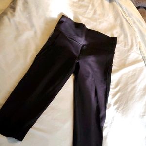 Lululemon Crop Tights with pockets